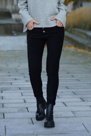 VEGAN LEATHER SORT PLEASE