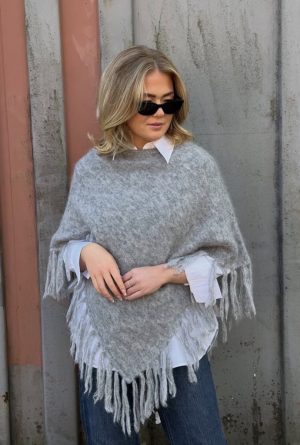 CAROLINE PONCHO GRÅ