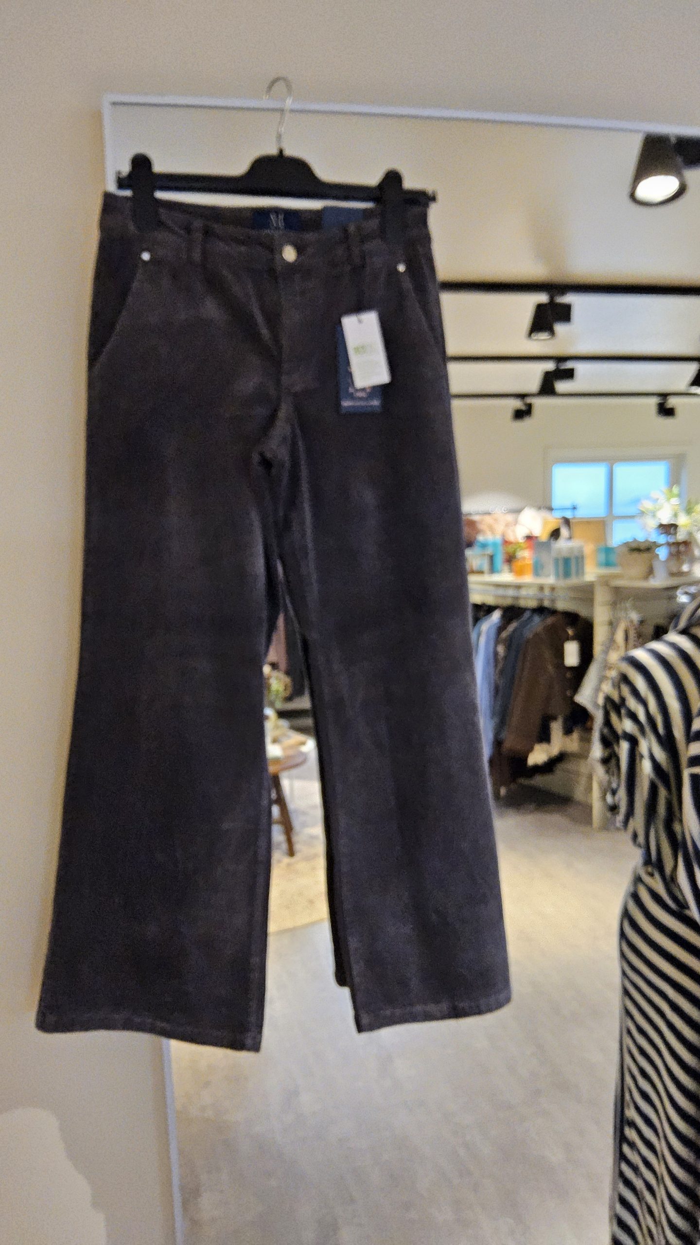 CHINO FLARE CORD JEANS - FARGE RAVEN - Bilde 4
