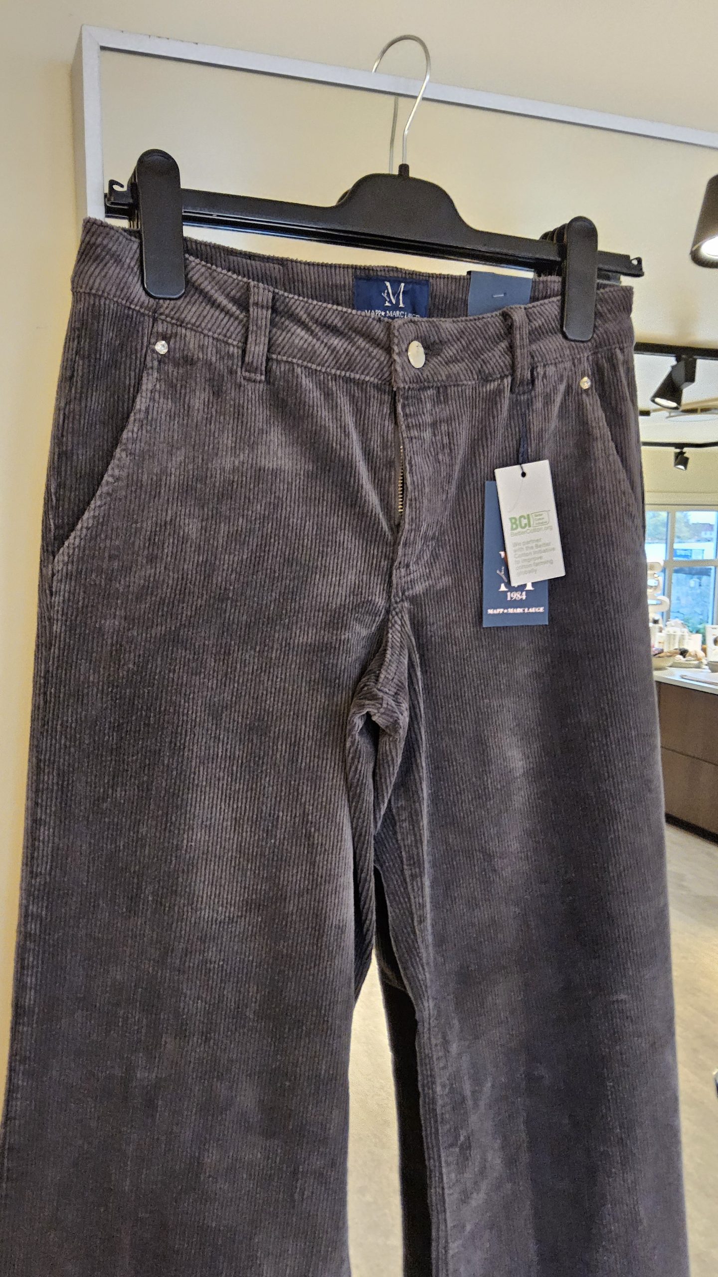 CHINO FLARE CORD JEANS - FARGE RAVEN